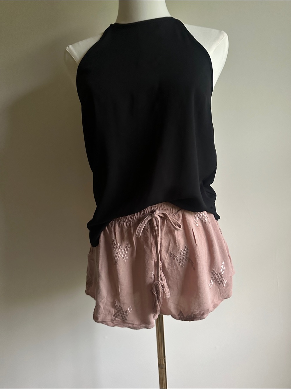 Mustard Seed Dusty Rose Elastic Waist Shorts